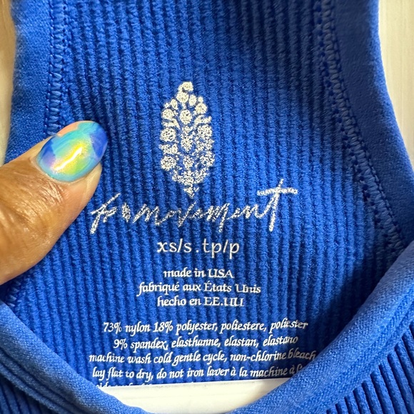 NWOT Happiness Runs Crop Tank - Picture 4 of 5